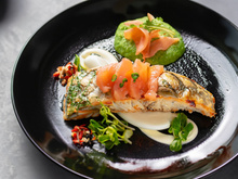 Ces aliments (dont certains que l’on ne soupçonne pas) peuvent provoquer la mauvaise haleine