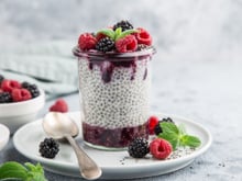 Pudding aux graines de chia et fruits rouges