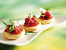 Mini-pizzas au carpaccio de bœuf et parmesan