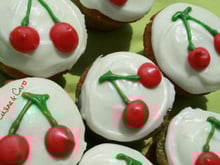 Cupcakes Cerises, glaçage Cheesecream