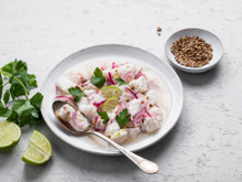 Une recette légère et pleine de fraîcheur : Cyril Lignac vous montre comment  faire un délicieux ceviche  de poissons marinés !