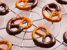 5 trucs qu’on n’a jamais pensé à tremper dans le chocolat