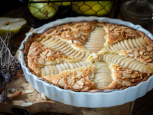 “L’astuce pour faire une bonne tarte” : Cyril Lignac partage sa recette d’un délice aux poires, la tarte Bourdaloue !