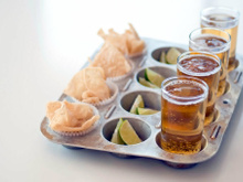 Devenez la star de l'été avec ces 5 façons trop sympas de servir les boissons 