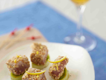 Bouchées de thon mi-cuit en marinade de cidre et sésame