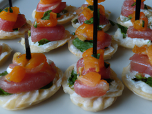 Canapés aux pêches