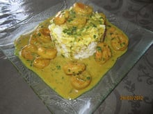 Crevette curry et riz blanc