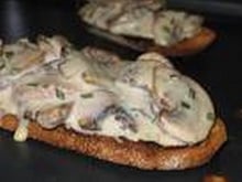 Toast aux champignons