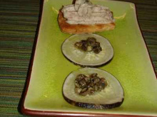 Mousse d'anguille fumée sur toasts au nori