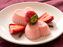 Cœurs de panna cotta à la fraise