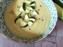 Velouté de courgettes concombre  & Etorki