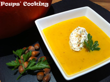 Velouté de courge et crème chantilly à la noisette et au persil