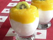 Mousse lègère au coulis de mangue