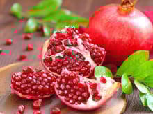 Comment ouvrir une grenade facilement et sans en mettre partout ?