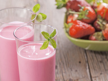 Le lait aux coulis de fraises