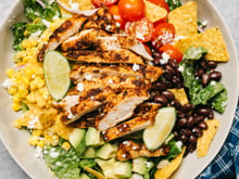 “Envie d’une salade qui change de l’ordinaire ?” : Laurent Mariotte vous propose sa recette “simple, colorée et anti-gaspi” !