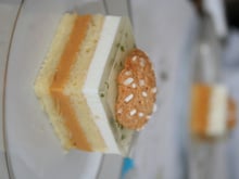 Bavarois abricot amande et miroir basilic