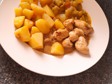 poêlée de pommes de terre et poulet au curry
