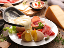Pour affronter le froid et changer de la raclette, Laurent Mariotte partage sa recette de “croustiflette” !