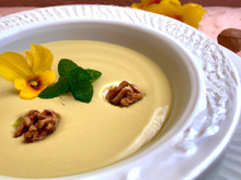 Velouté de Buttercup aux parfums de noisette et de cerfeuil