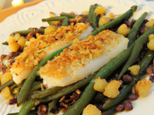 Crumble de dos de cabillaud aux noix de cajou et fagots de haricots verts