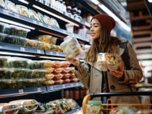 Santé : ne consommez pas cette salade composée, vendue partout en France, en raison d'une contamination à la Listeria !