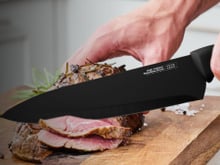 Notés 4,4/5 sur Amazon, ces couteaux de cuisine hauts de gamme sont à moins de 25 euros