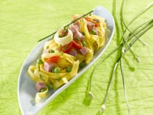 Tagliatelles aux petits pois et jambon