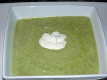 Velouté de courgettes aux moules et vache qui rit