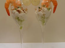 Verrines pommes-crevettes acidulées et chèvre frais