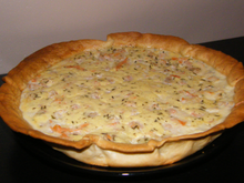Quiche au saumon et crevettes sur pâte brisée