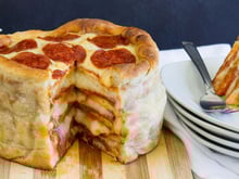 Recette décadente du jour : le gâteau pizza