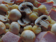 Coquillettes au jambon et aux champignons