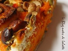 Galette carottes/chèvre à l'estragon, huile d'argan et noisettes