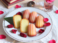 Financiers au litchis et à la rose
