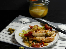 Fricassée de poulet aux spaghettis de courgette amandes et citron confit