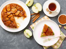 “Parfois, je suis comme vous, je suis pressé” : Norbert Tarayre dévoile sa recette express de tarte Tatin avec des feuilles de brick