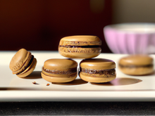 Macaron chocolat, ganache au thé earlgrey