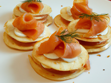 Blinis apéritifs au saumon
