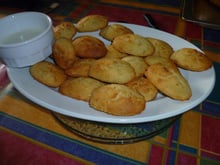 Madeleines apéritives au roquefort