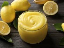 Le secret de ce chef pâtissier pour une crème au citron ultra-lisse et acidulée à tomber