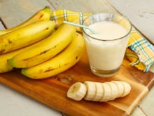 "Milk shake au yaourt et à la banane