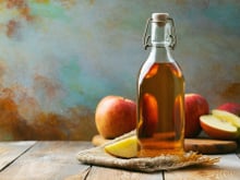 Est-ce vraiment bon de boire un peu de vinaigre de cidre tous les jours ?