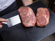 Cette viande française est aussi noble et goûteuse que le bœuf de Kobe (et pourtant, elle reste très méconnue)