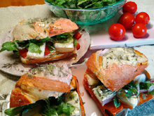 Sandwichs au tarama, roquefort et cresson