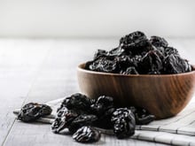 Savez-vous ce qu’il se passe dans votre corps si vous mangez des pruneaux tous les jours ?