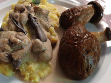 Chapon au boudin, aux morilles et au macvin du Jura