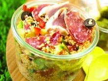 Taboulé de saucisson sec, cornichons, olives et thon frais mi-cuit