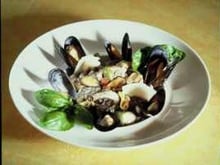 Le riz de Camargue façon 'Risotto' au noir au bouillon de coquillages