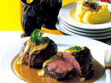 Tournedos de bœuf sauce grand veneur